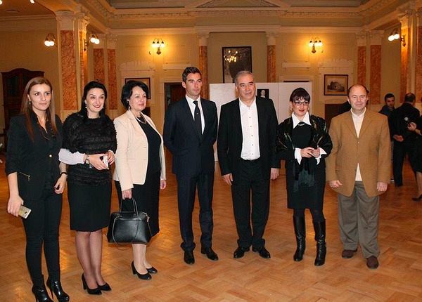 The Royal Family exhibition in the National Library of the Georgian Parliament (1)
