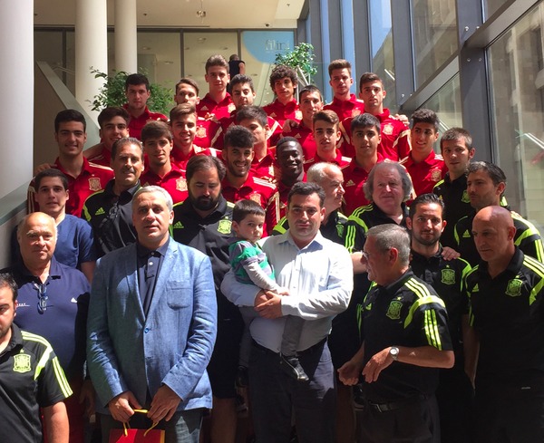 HRH The Prince Davit joins the Under 19 Spanish Football Team for Lunch in Tbilisi Georgia(3)