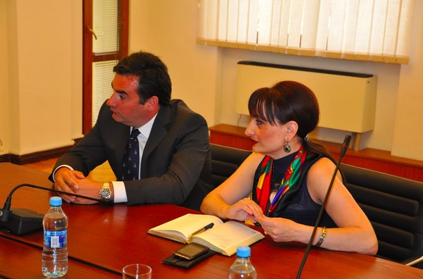 Under the initiative of the Head of the Royal House of Georgia a meeting was held in the Parliament(2)